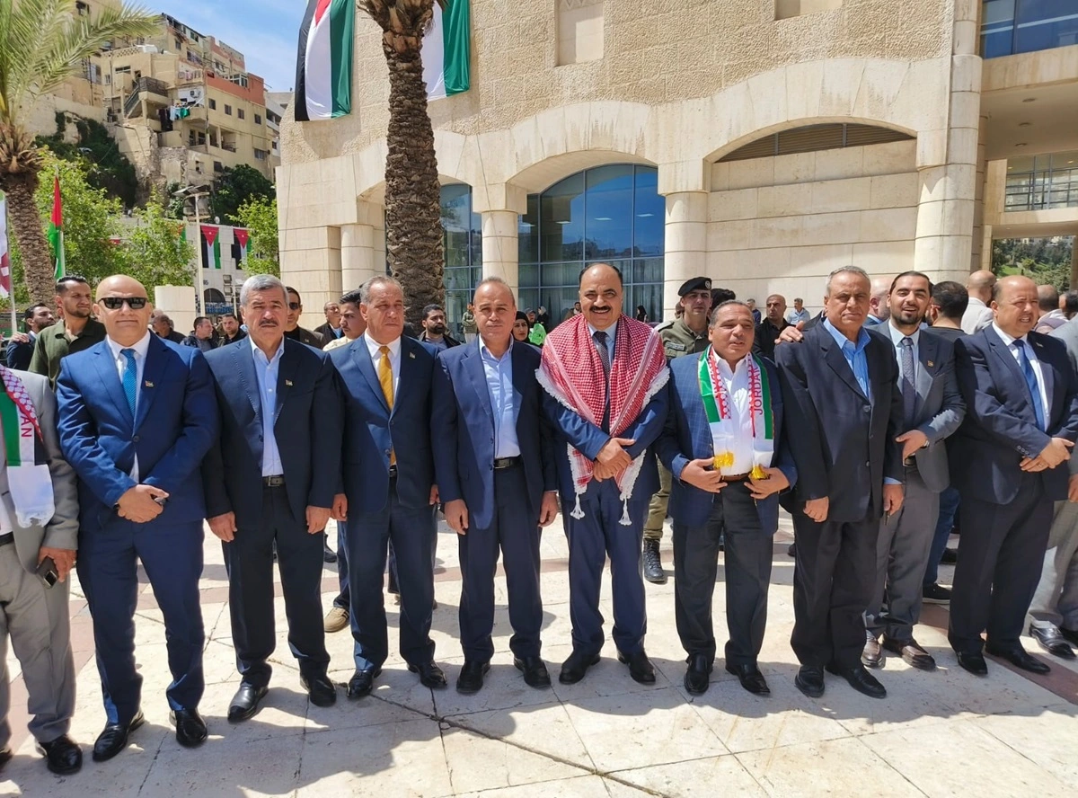 جانب من احتفالات مديرية صحة محافظة العاصمة دكتور طه التميمي باليوم الوطني للعلم الأردني