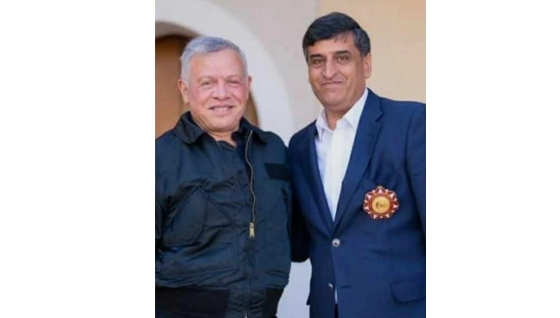 الملك عبدالله الثاني، السيد رعد التميمي، مدالية اليوبيل الفضي، الديوان الملكي، تكريم ملكي، الأردن، القيادة الهاشمية