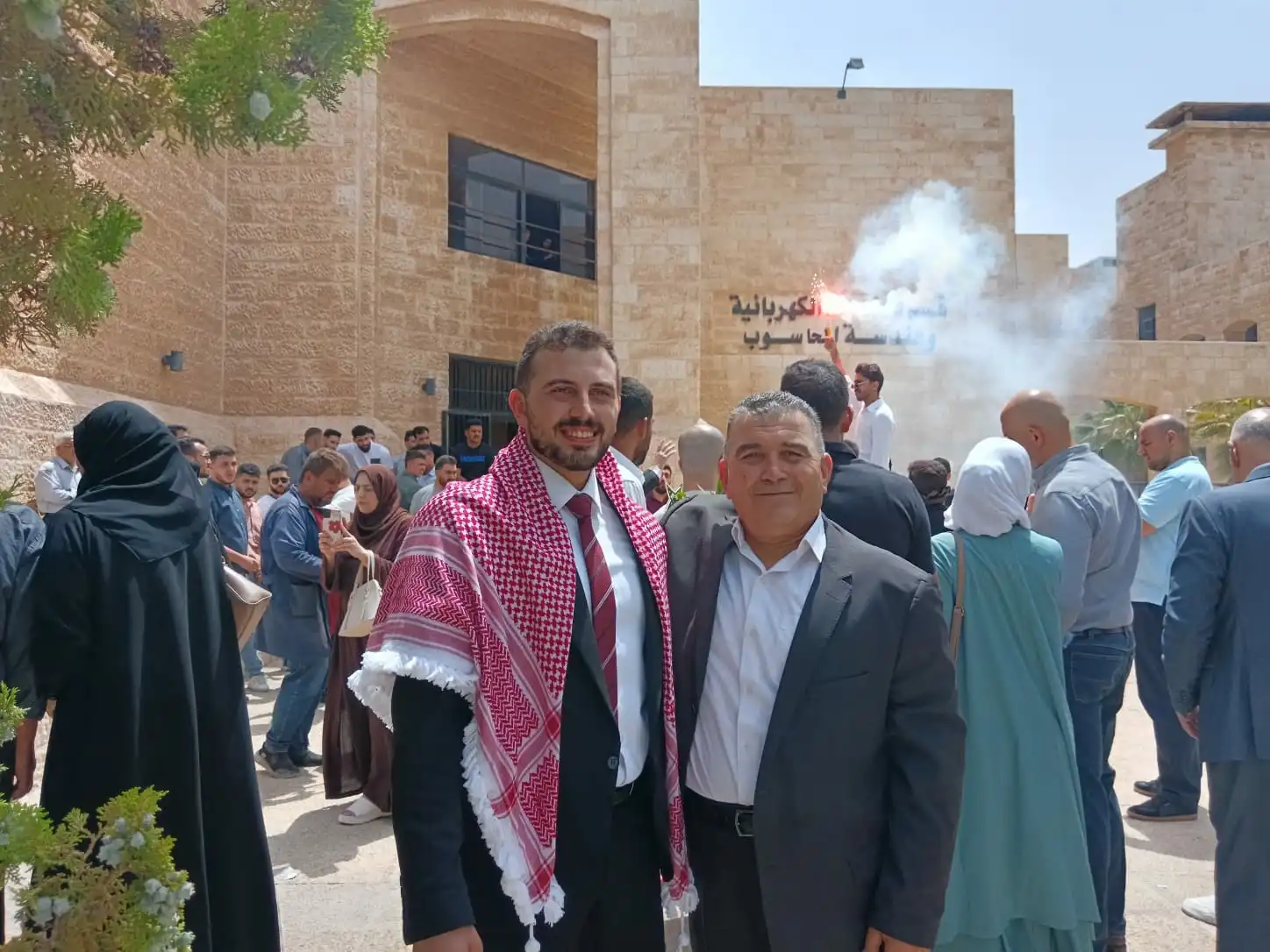 🎉 عشيرة التميمي تهنئ المهندس محمد يحيى التميمي بمناسبة مناقشة مشروع تخرجه
