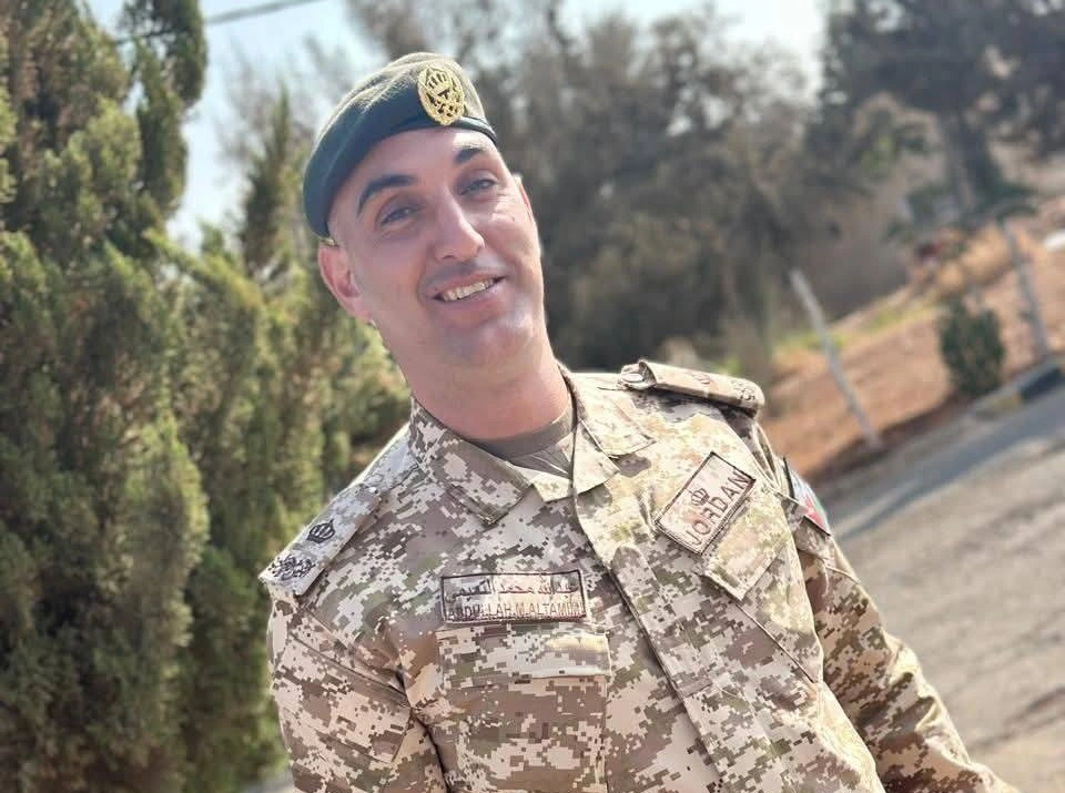 مباركة عشيرة التميمي للرائد عبدالله محمد مفلح التميمي بمناسبة الترفيع الملكي