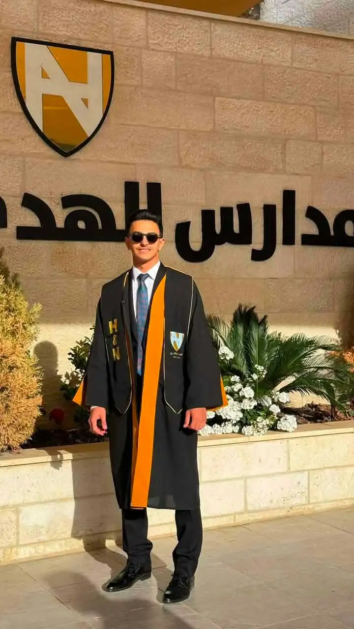 عشيرة التميمي تهنئ الطالب "خالد محمد خالد التميمي" بمناسبة تفوقه الباهر في الثانوية العامة بمعدل (98.70%)